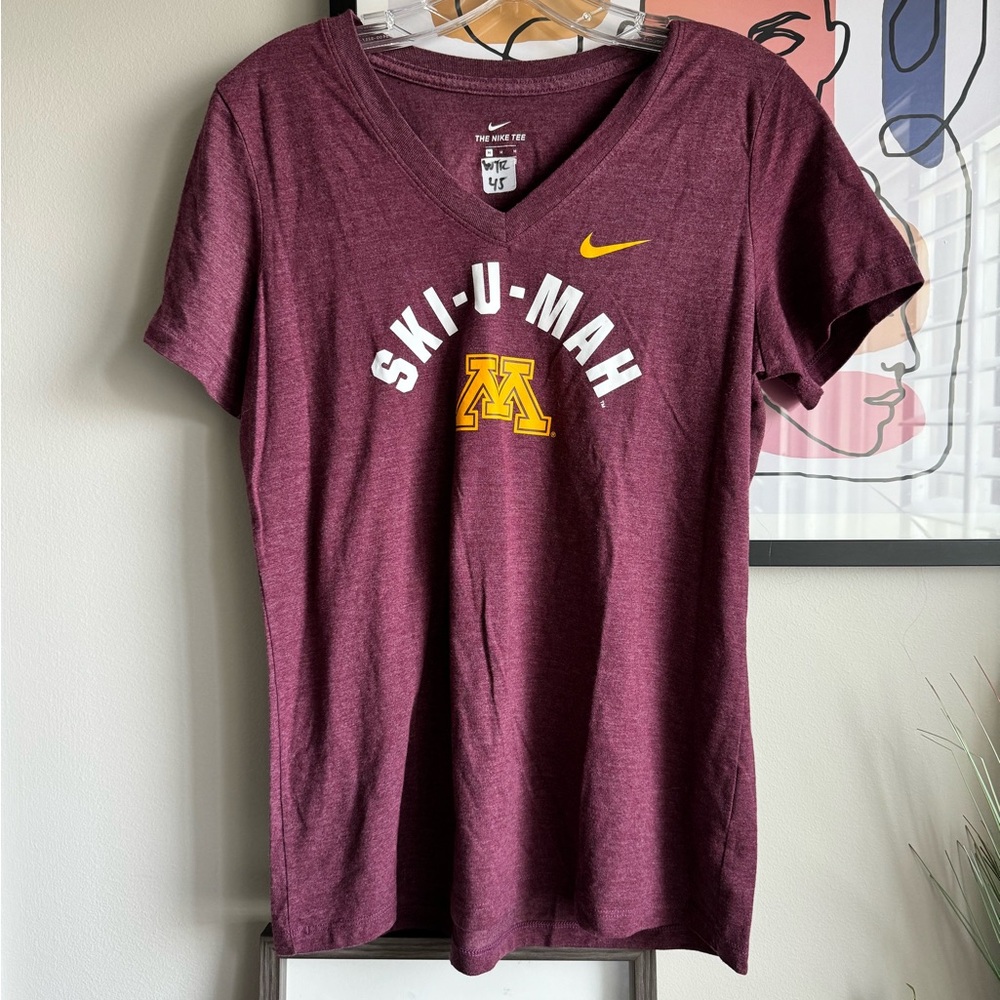 NIKE UNIVERSITY OF MINNESOTA VNECK T-SHIRT